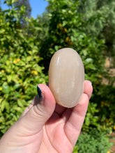 Load image into Gallery viewer, Moonstone Palmstone Variety