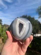 Load image into Gallery viewer, Agate Druzy Sphere 78mm