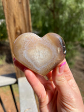 Load image into Gallery viewer, Agate Druzy Heart on stand