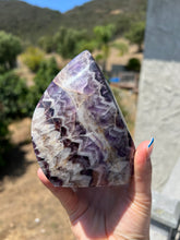 Load image into Gallery viewer, Chevron &quot;Star&quot; Amethyst Flame