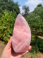 Load image into Gallery viewer, Rose Quartz Flame