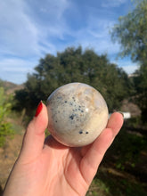 Load image into Gallery viewer, Agate Sphere with Druzy 72mm