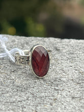 Load image into Gallery viewer, Garnet Faceted Star Ring Size 5.5