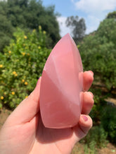 Load image into Gallery viewer, Rose Quartz Flame