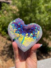 Load image into Gallery viewer, Aura Amethyst Heart With Stand