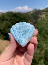 Load image into Gallery viewer, Larimar Shell Cabochon 140AC