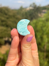 Load image into Gallery viewer, Larimar Moon