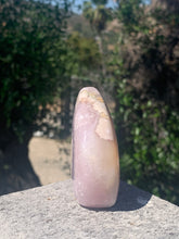 Load image into Gallery viewer, Lavender Pink Amethyst Flower Agate Flame