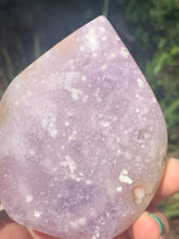 Load image into Gallery viewer, Lavender Pink Amethyst Flower Agate Flame