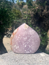 Load image into Gallery viewer, Lavender Pink Amethyst Flower Agate Flame