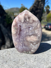 Load image into Gallery viewer, Lavendar Pink Amethyst Flower Agate Flame Cutbase