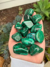 Load image into Gallery viewer, 1 Large Malachite Tumble