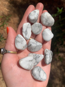 1 Howlite Tumble