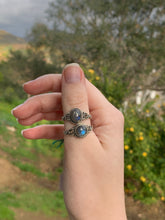 Load image into Gallery viewer, Labradorite Sterling Silver Ring