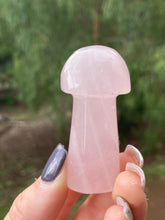 Load image into Gallery viewer, Rose Quartz Mushroom