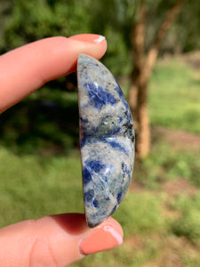 Sodalite Cabbed Heart*