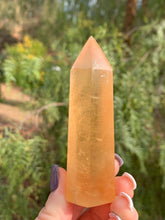 Load image into Gallery viewer, Honey Optical Calcite Tower*